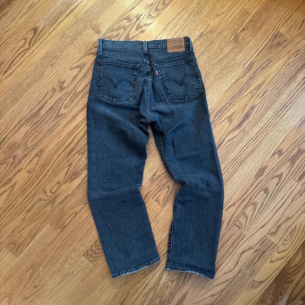 Women’s Levi Wedgie black denim jeans size 27